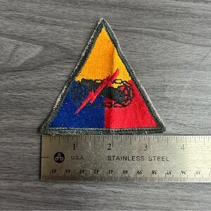 ORIGINAL WWII US ARMY ARMORED TANK DIVISION JACKET INSIGNIA PATCH-WOOL BOARDER